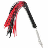 Chicote flogger BDSM preto e vermelho de 52 cm com corrente metálica fixa