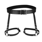 Harness cinta-liga preto ajustável com fivelas e rebites metálicos