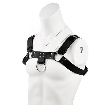 Harness masculino preto ajustável com argolas metálicas para fetiche BDSM