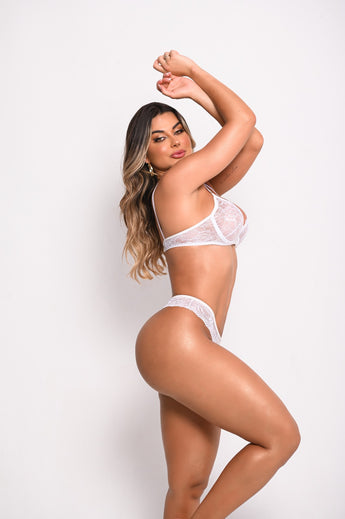 Conjunto de lingerie branco em renda e tule poá com robe